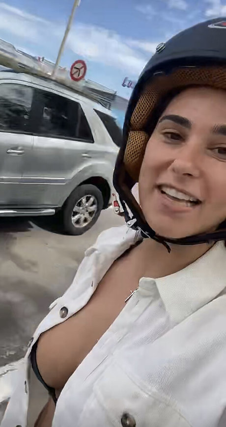 Laura Petard estrella porno sexy foto