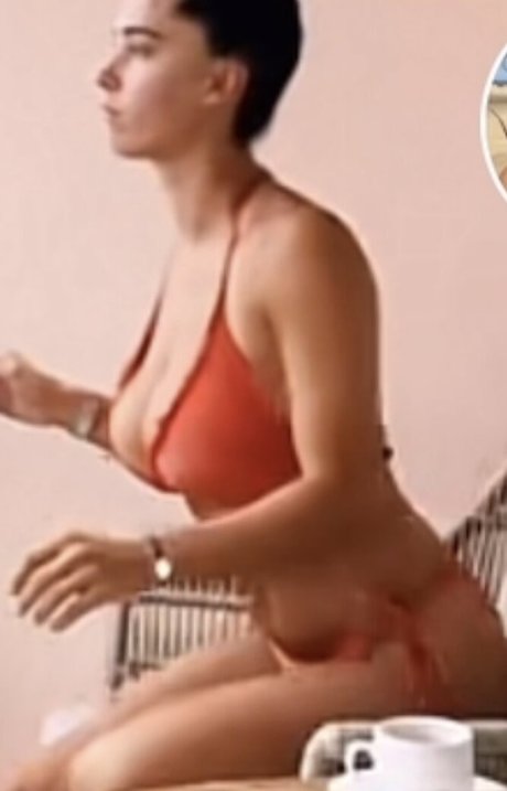 Laura Petard modelo de alta calidad galería