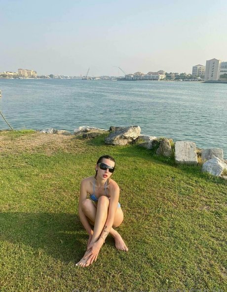 kira kitsune modèle hd photo