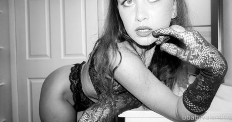 bbabyvalentine actriz caliente fotos