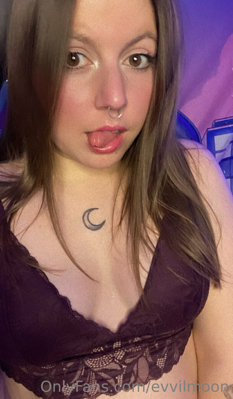 evvilmoon modèle sexy galeries