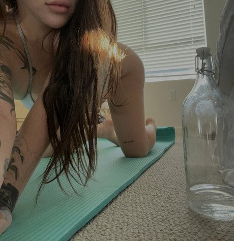 Heidikinnns star hot pics