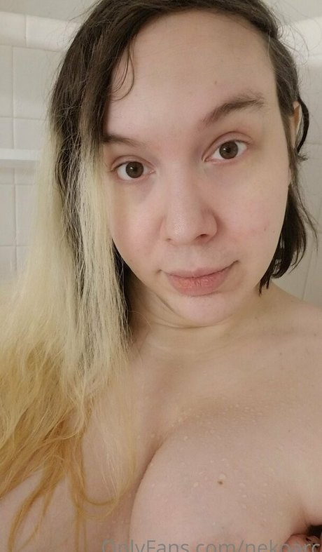 nekoarc modelo desnuda fotos