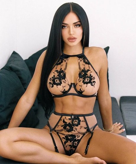 Sephora Noori actriz atractiva recopilación