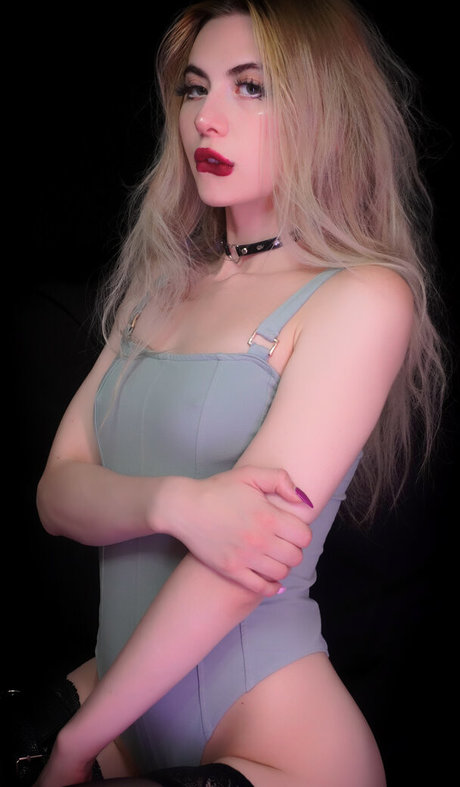 ASMR Onuri nice model gallery