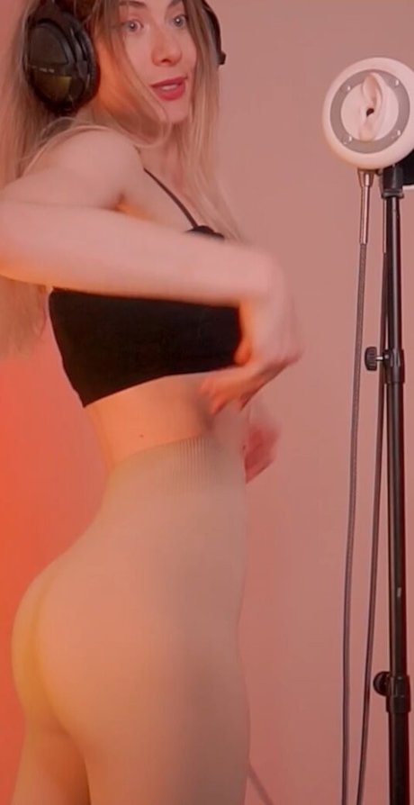 ASMR Onuri free pornstar img