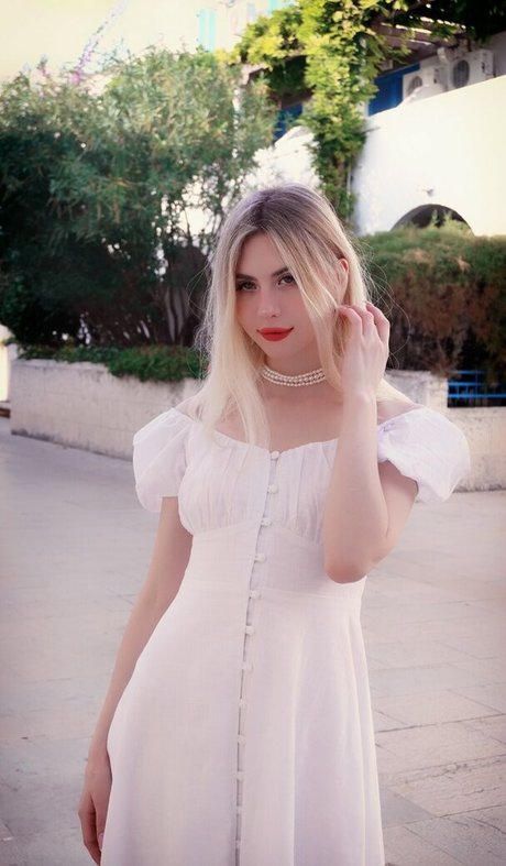 ASMR Onuri modèle sympa photo