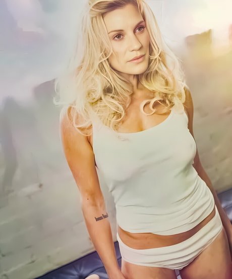 Katee Sackhoff xxx actress galleries