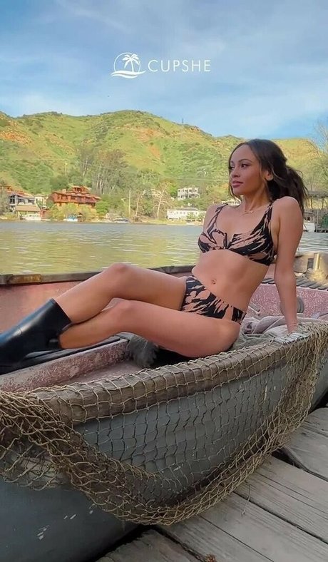 Vanessa Morgan estrella de alta definición imagen