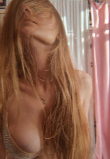 Lyllaangel actriz de alta calidad fotos