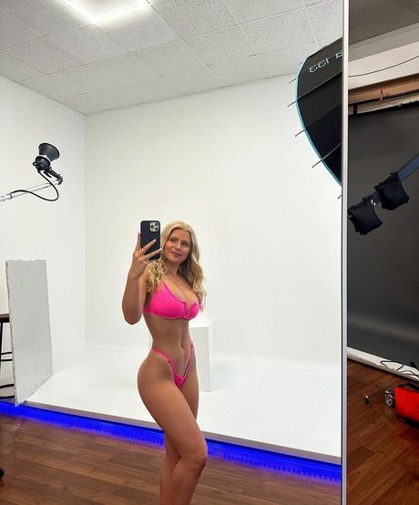 Chloee Tinnin star best photos