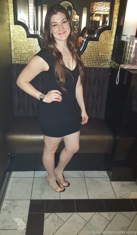 curvyjasssy étoile hd img