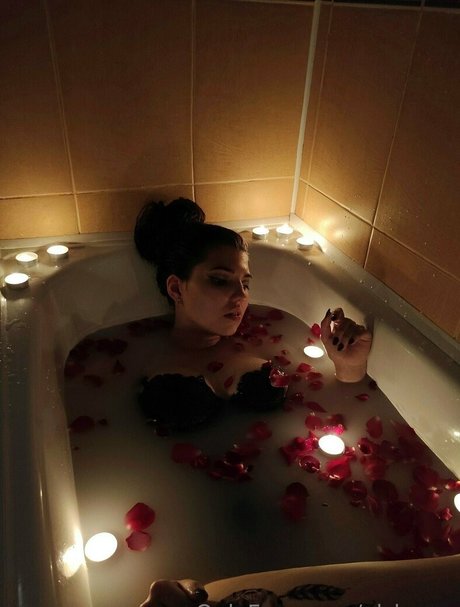 al loona actrice de nus galeries