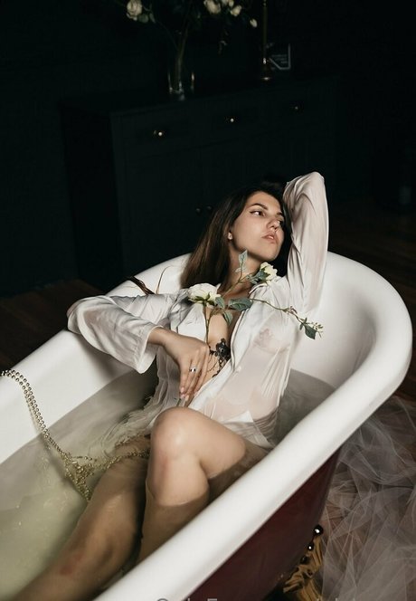 al loona modelo exclusivo imágenes