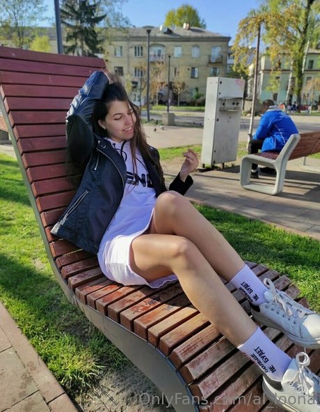 al loona modèle exclusif des photos