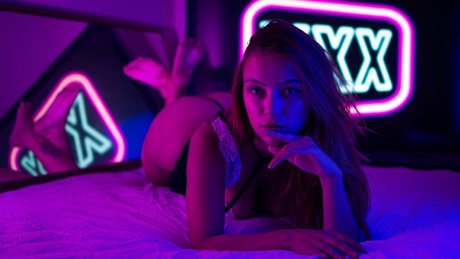 Aquila nude model photo