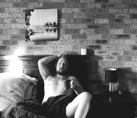 Damo model best picture