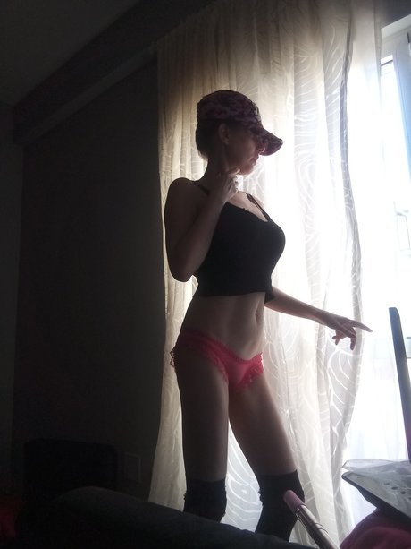 Abril Sant adult model galleries