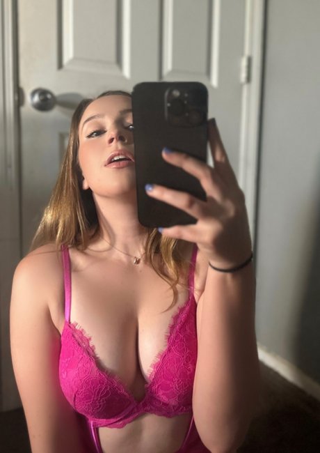 Addy_ nudes model images