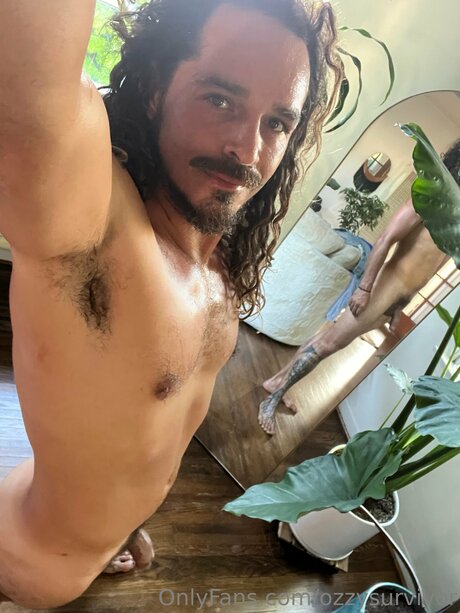 Ozzy Lusth hermosa estrella porno imágenes
