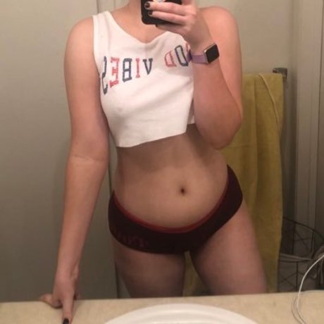 Olivia Darling star pretty pics