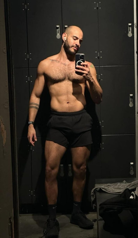 Patrick Dei_ high quality model img
