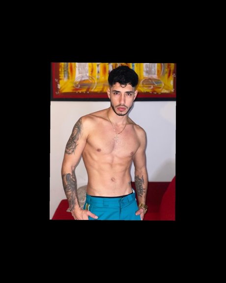 Pedro Jaimes model top archive
