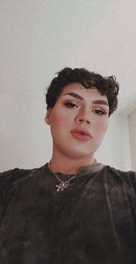 Abraham Pena pretty pornstar photos