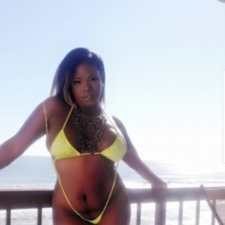 Your favorite girl Ms Peeches_ model hd pictures