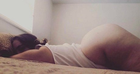 Pewdie Pawg model erotic photo