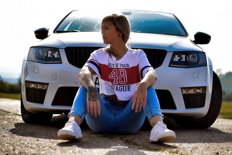 Christin model pretty img