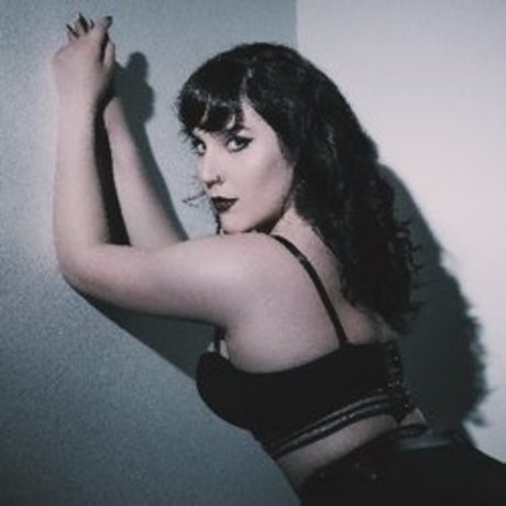 Dahlia La Mode nude actress gallery