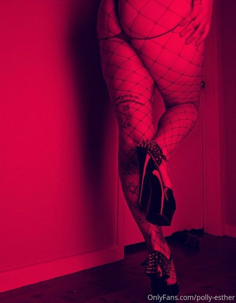 polly esther estrella porno desnuda foto