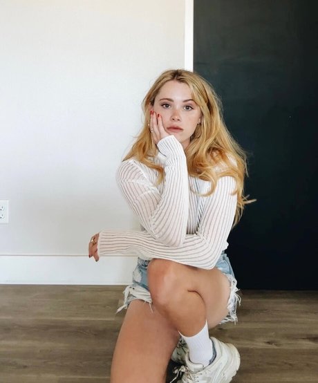 Violet Brinson best model pic