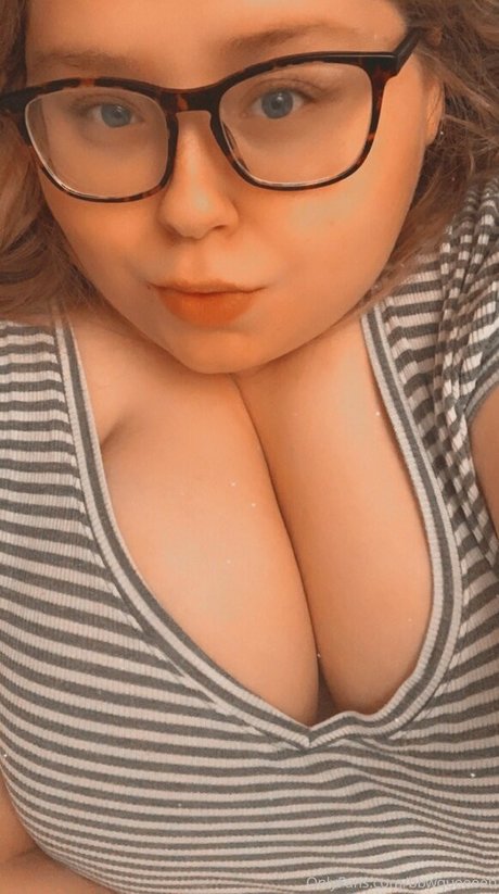 OnlyFans pour geeks sexy nue img