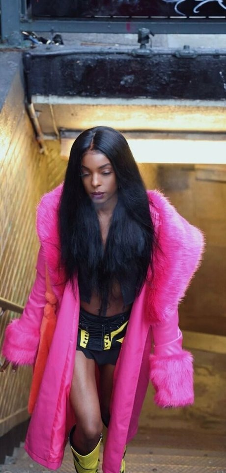 Megan Milan xxx star du porno galerie