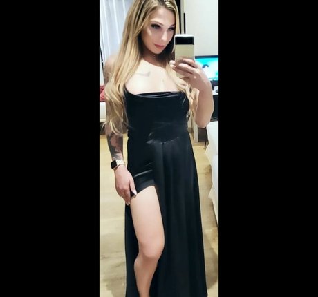 Gabriela Lori star du porno exclusive images