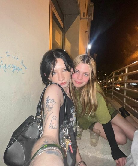 Cherry Darling estrella porno en alta definición imágenes