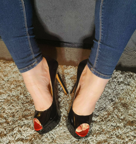 kayties feet actriz xxx imágenes