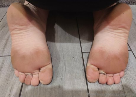 kayties feet buena actriz galerías