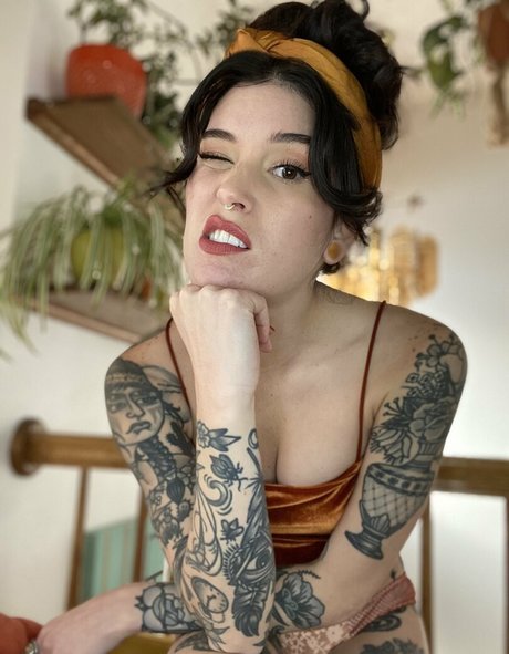 Peechfuzzzz pornstar picture