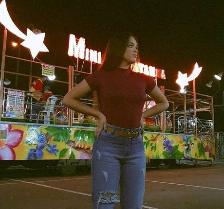 Izabelly Linhares étoile hd des photos