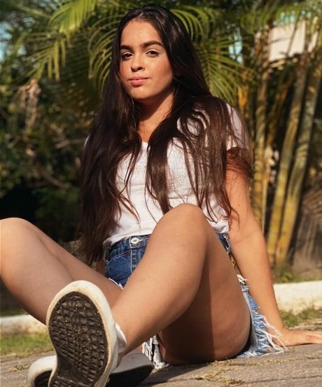 Izabelly Linhares estrella porno perfecta foto