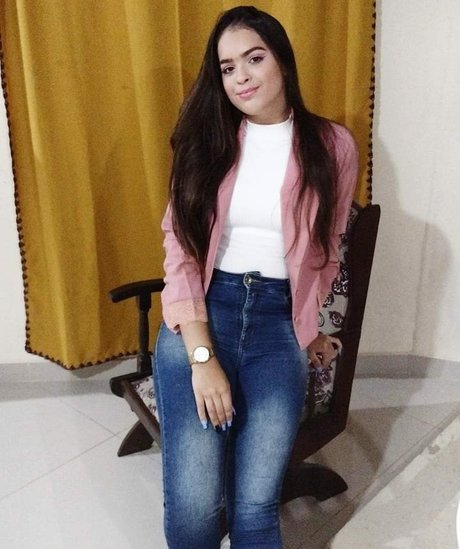 Izabelly Linhares actriz atractiva imagen