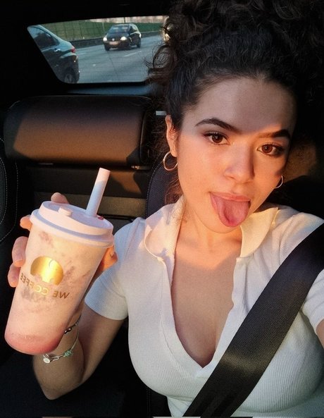 Maisa étoile chaude photo