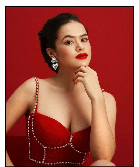 Maisa modelo superior fotos