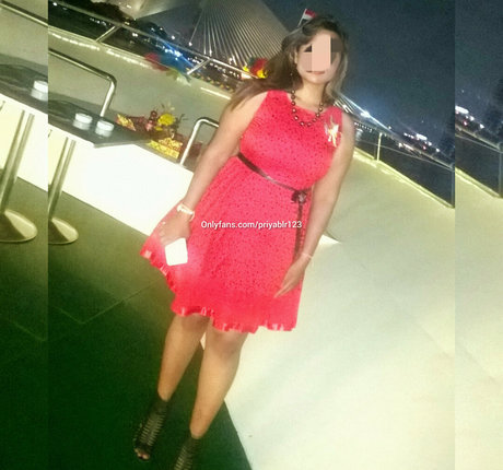 priyablr123 estrella del sexo fotos