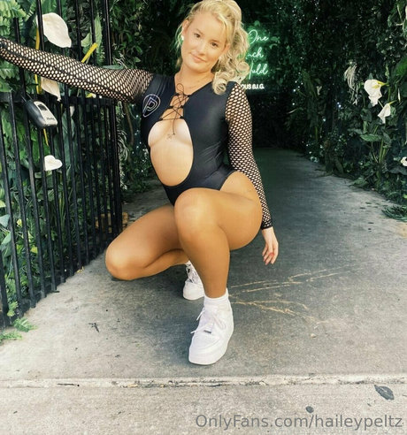 haileypeltz xxx star du porno image