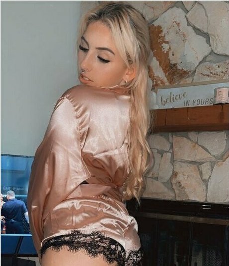 naughty reneee mejor actriz foto