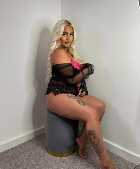 inkedblondieeee art de star du porno galerie